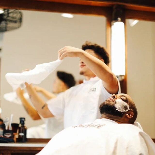 Hot Towel > No Hot Towel 💆‍♂️

Hot towel service, shampoo + conditioner, and beverage are all complimentary at #PeoplesBarbershop. Only thing not included is a foot rub- but if you want it...

#PeoplesBarberShop #SFBarber #BayAreaBarber #PeoplesBarber #Barber #Barbershop #OldSchoolBarber