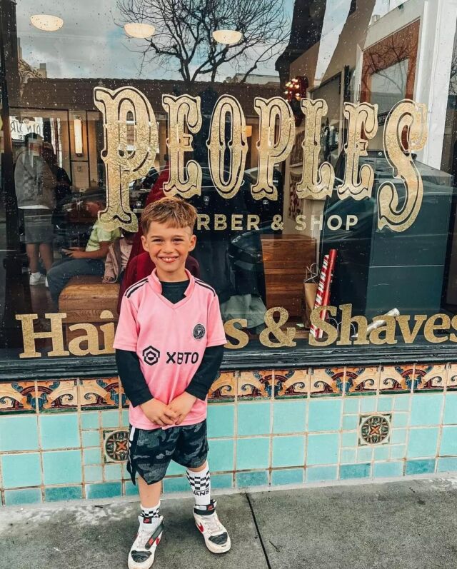 Confidence level: 💯 Just look at that smile after getting a haircut with us! 😁💇🏻‍♂️

📸 repost @jeanne.patricia thanks for bringing him in! We'll see you guys again soon.

#peoplesbarber #barbershop #sanmateo